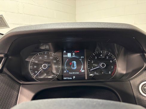 Used 2020 Land Rover Range Rover Velar R-Dynamic S image 18