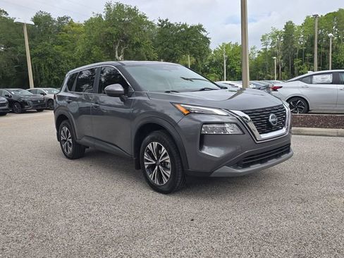 Certified 2023 Nissan Rogue SV FWD image 2