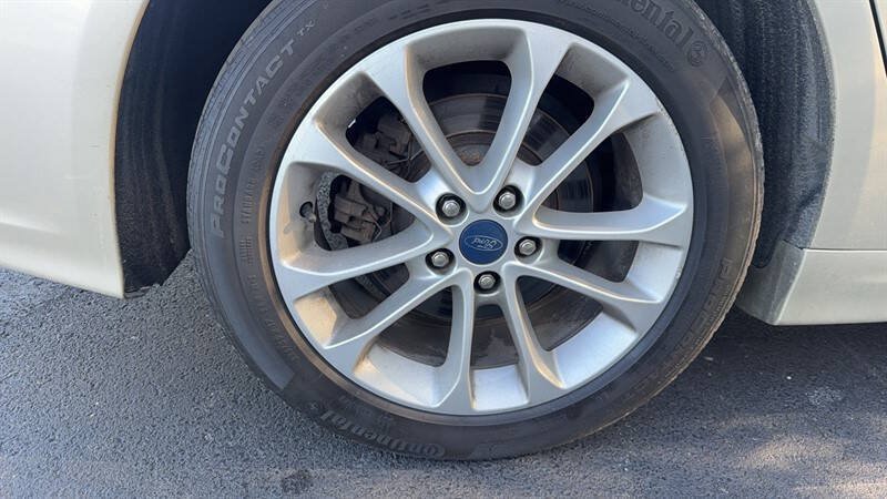 Used 2019 Ford Fusion SE FWD image 9