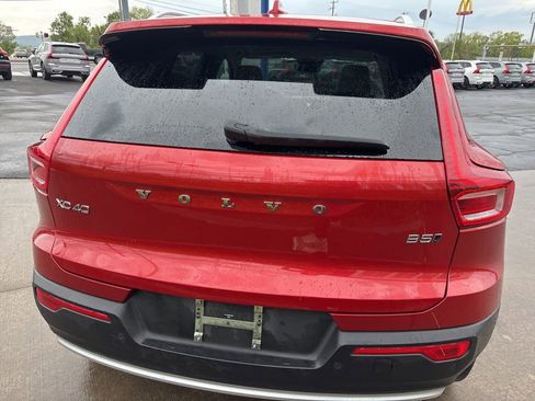 Used 2023 Volvo XC40 B5 Plus w/ Driver Assist Package AWD/4WD image 8