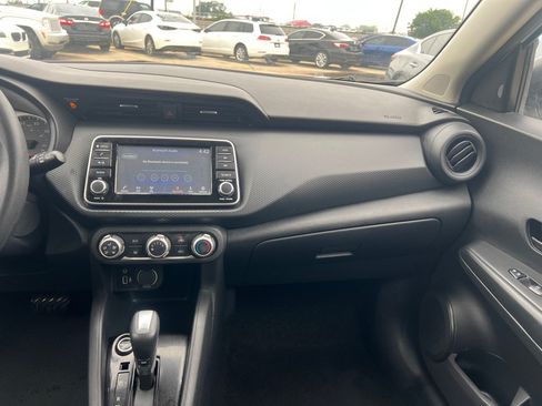 Used 2022 Nissan Kicks S FWD image 16