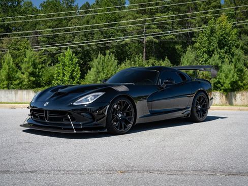 Used 2014 SRT Viper SRT-10 w/ Advanced Aerodynamics Package RWD image 12