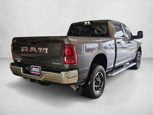 Used 2025 RAM 2500 Laramie AWD/4WD image 5