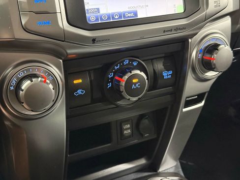 Used 2017 Toyota 4Runner SR5 image 36