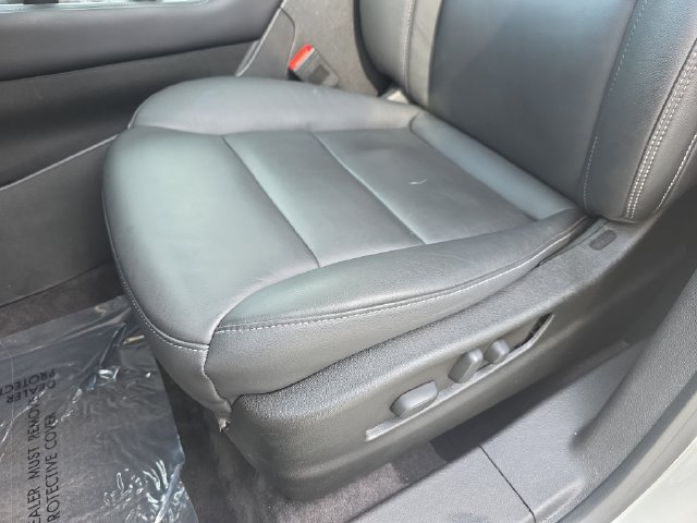 Certified 2024 Cadillac XT4 Luxury w/ Cold Weather Package AWD/4WD image 29