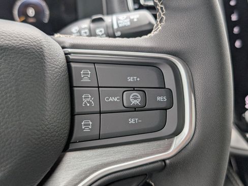 New 2026 Jeep Grand Wagoneer Limited AWD/4WD image 19