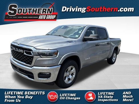 Used 2025 RAM 1500 Big Horn AWD/4WD image 1
