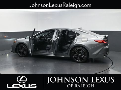 Used 2026 Toyota Camry XSE FWD image 37