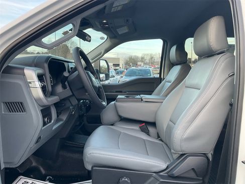 New 2026 Ford F250 XL w/ XL Chrome Package image 16