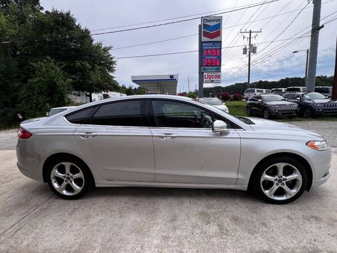 Used 2016 Ford Fusion SE w/ Equipment Group 201A AWD/4WD image 7
