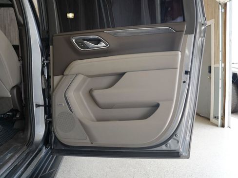Used 2021 GMC Yukon XL SLT w/ SLT Premium Package AWD/4WD image 34