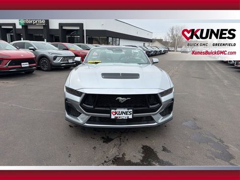 Used 2025 Ford Mustang GT Premium image 12