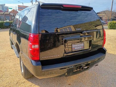 Used 2007 Chevrolet Suburban 2500 LT w/ LT Preferred Equipment Group image 10