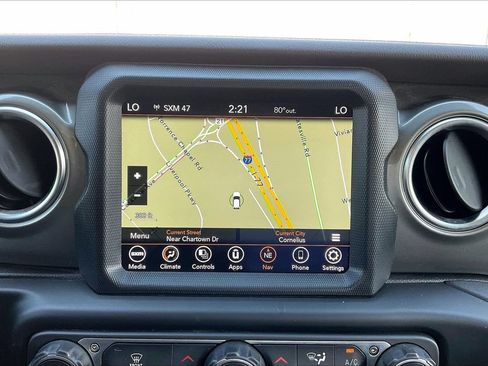 Used 2023 Jeep Gladiator Overland AWD/4WD image 13