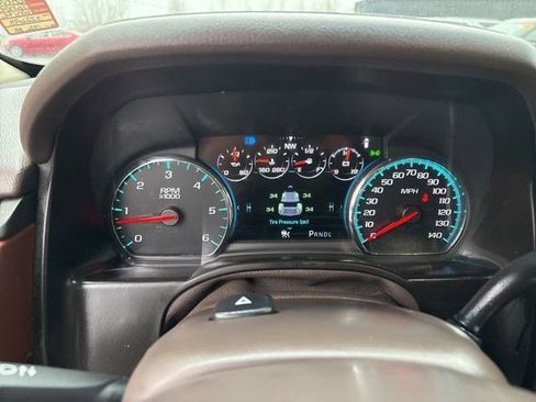 Used 2018 Chevrolet Tahoe Premier image 16