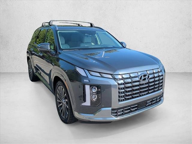 Used 2023 Hyundai Palisade Calligraphy FWD image 3