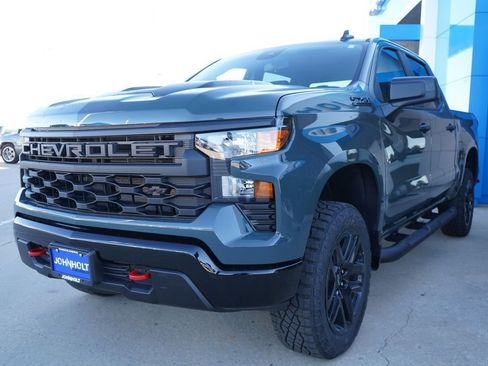 New 2026 Chevrolet Silverado 1500 Custom Trail Boss w/ LPO, Dark Essentials Package image 4