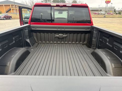 Used 2025 Chevrolet Silverado 2500 LTZ w/ LTZ Plus Package image 23