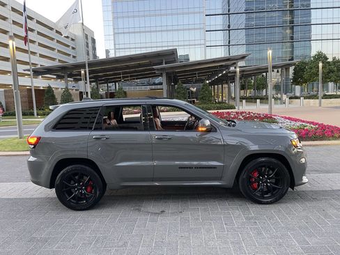 Used 2021 Jeep Grand Cherokee SRT w/ Trailer Tow Group IV image 4