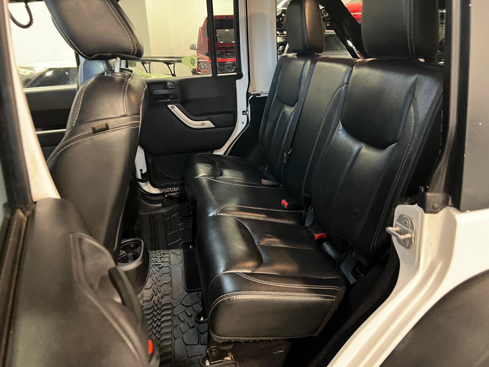 Used 2014 Jeep Wrangler Unlimited Rubicon w/ Dual Top Group AWD/4WD image 22