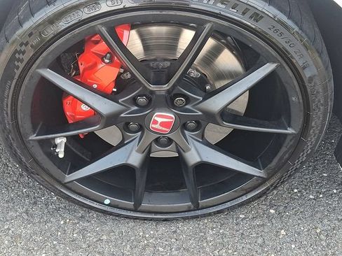 Used 2025 Honda Civic Type R image 8