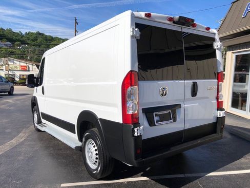 Used 2025 RAM ProMaster 2500 w/ U-Haul Equipment Group FWD image 4