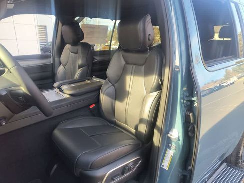 New 2026 Jeep Grand Wagoneer Limited image 11