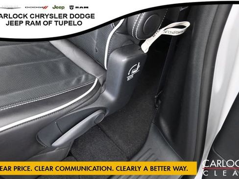Used 2026 Chrysler Pacifica Limited FWD image 30