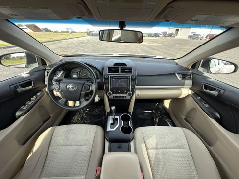 Used 2013 Toyota Camry LE FWD image 10