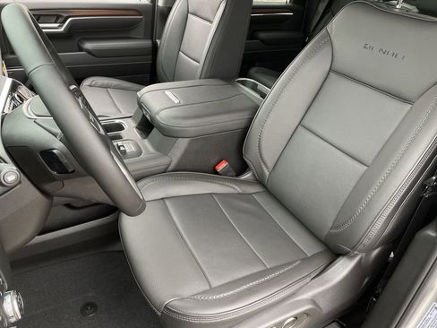 Used 2025 GMC Sierra 2500 Denali w/ Denali Reserve Package image 20