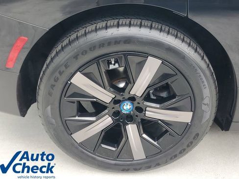 Used 2024 BMW iX xDrive50 w/ Convenience Package AWD/4WD image 5