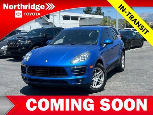 Used 2018 Porsche Macan AWD/4WD image 3