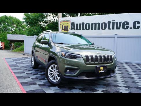 Used 2019 Jeep Cherokee Latitude w/ Popular Appearance Group AWD/4WD image 1