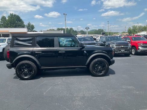 Used 2024 Ford Bronco Black Diamond AWD/4WD image 4