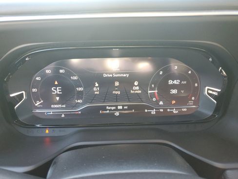 Used 2024 GMC Yukon XL Denali image 23