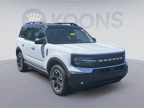 New 2025 Ford Bronco Sport Outer Banks AWD/4WD image 18