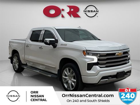 Used 2024 Chevrolet Silverado 1500 High Country w/ High Country Premium Package image 3