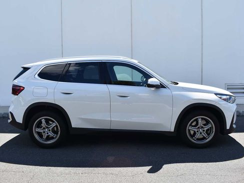 Certified 2023 BMW X1 xDrive28i w/ Premium Package AWD/4WD image 4
