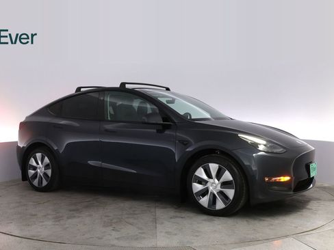 Used 2024 Tesla Model Y Long Range AWD/4WD image 14