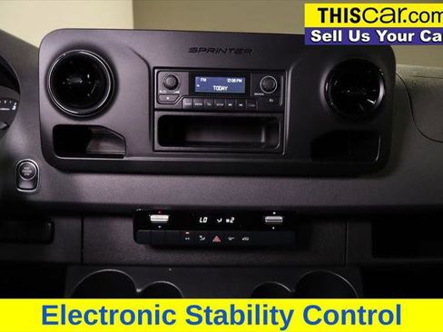 Used 2020 Mercedes-Benz Sprinter 2500 image 17