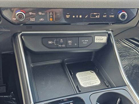 New 2026 Kia Carnival EX image 15