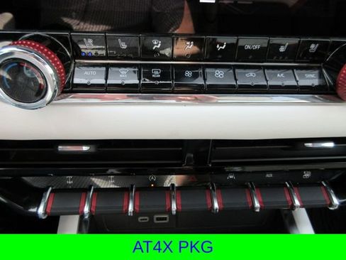 Used 2024 GMC Canyon AT4X image 22