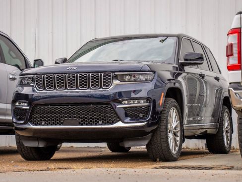Used 2023 Jeep Grand Cherokee Summit w/ Luxury Tech Group V AWD/4WD image 1