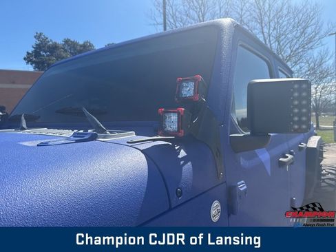 Used 2020 Jeep Gladiator Sport w/ Quick Order Package 24S image 19