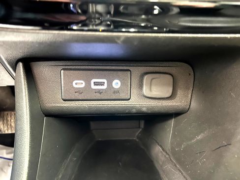 Used 2023 Buick Encore GX Essence w/ Experience Buick Package image 40