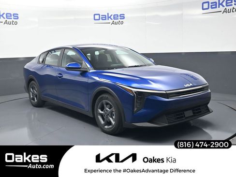 New 2026 Kia K4 LXS image 1