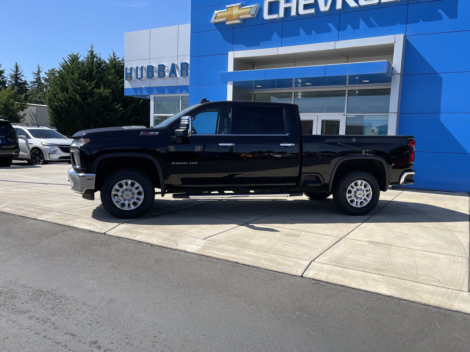 Used 2020 Chevrolet Silverado 2500 LTZ w/ LTZ Plus Package AWD/4WD image 2