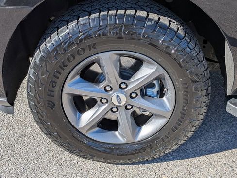 Used 2021 Ford Expedition XLT image 11