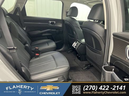 Used 2022 Kia Sorento SX image 13