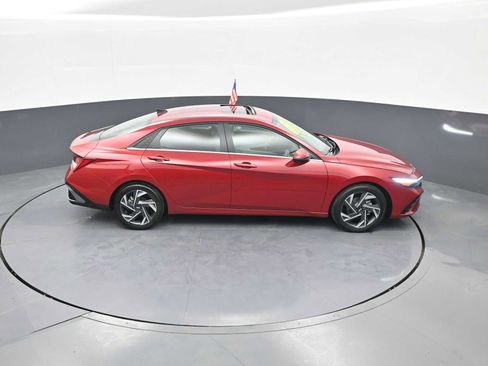 Used 2025 Hyundai Elantra Limited FWD image 37